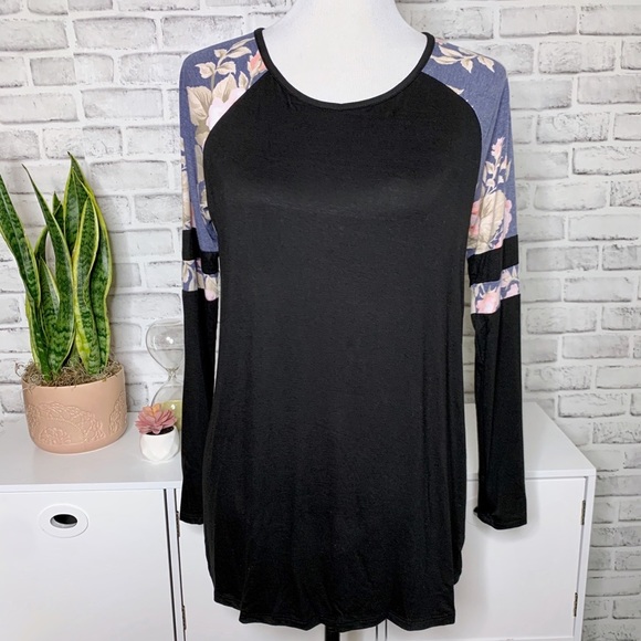 Heimish Tops - Black with Floral Raglan Sleeve Top, SZ M